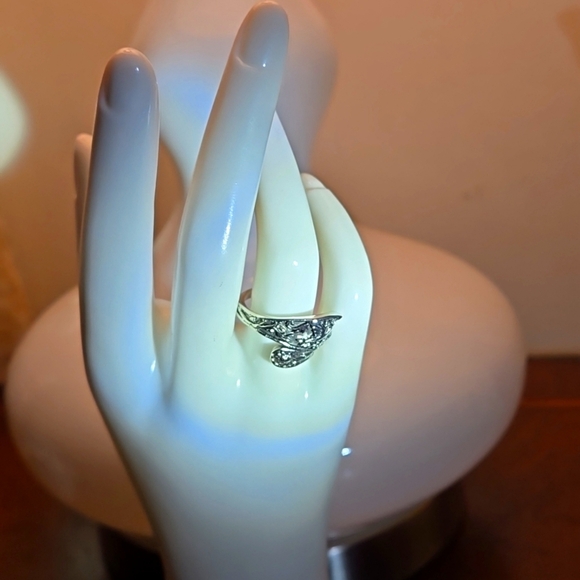 Spoon Ring Sunflower and Hummingbird Design Adjustable Ring Antique Silver Color - Picture 4 of 8